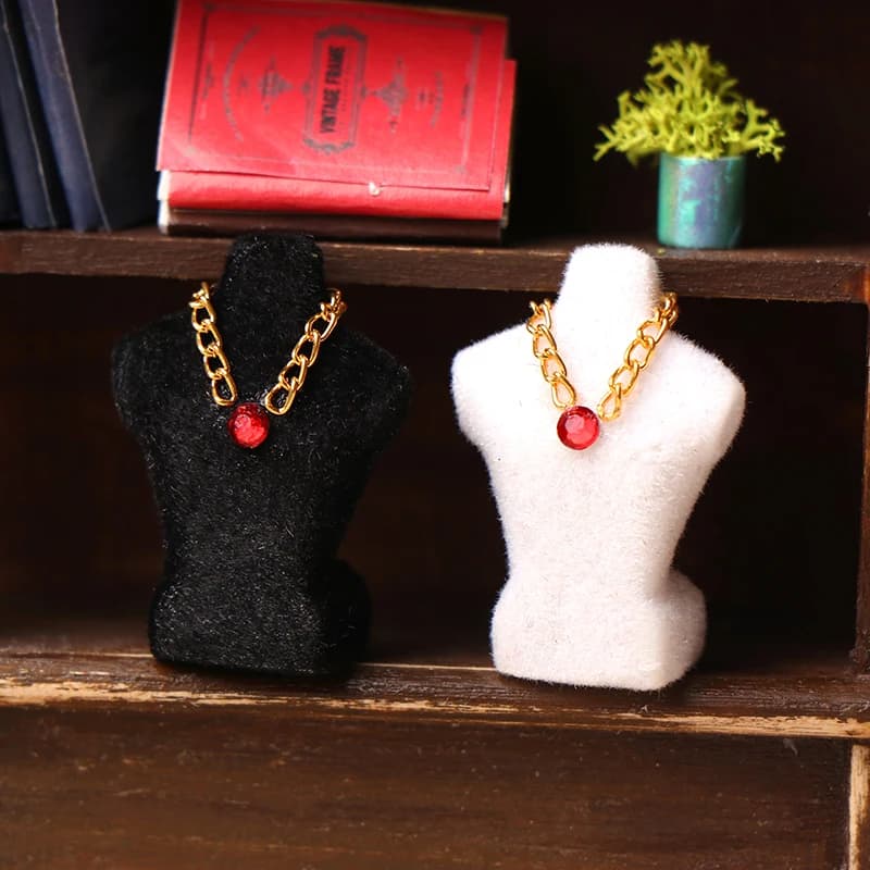 Espositore per collane per casa delle bambole 1/12 con accessorio per espositori per gioielli con collana Micro scena per foto