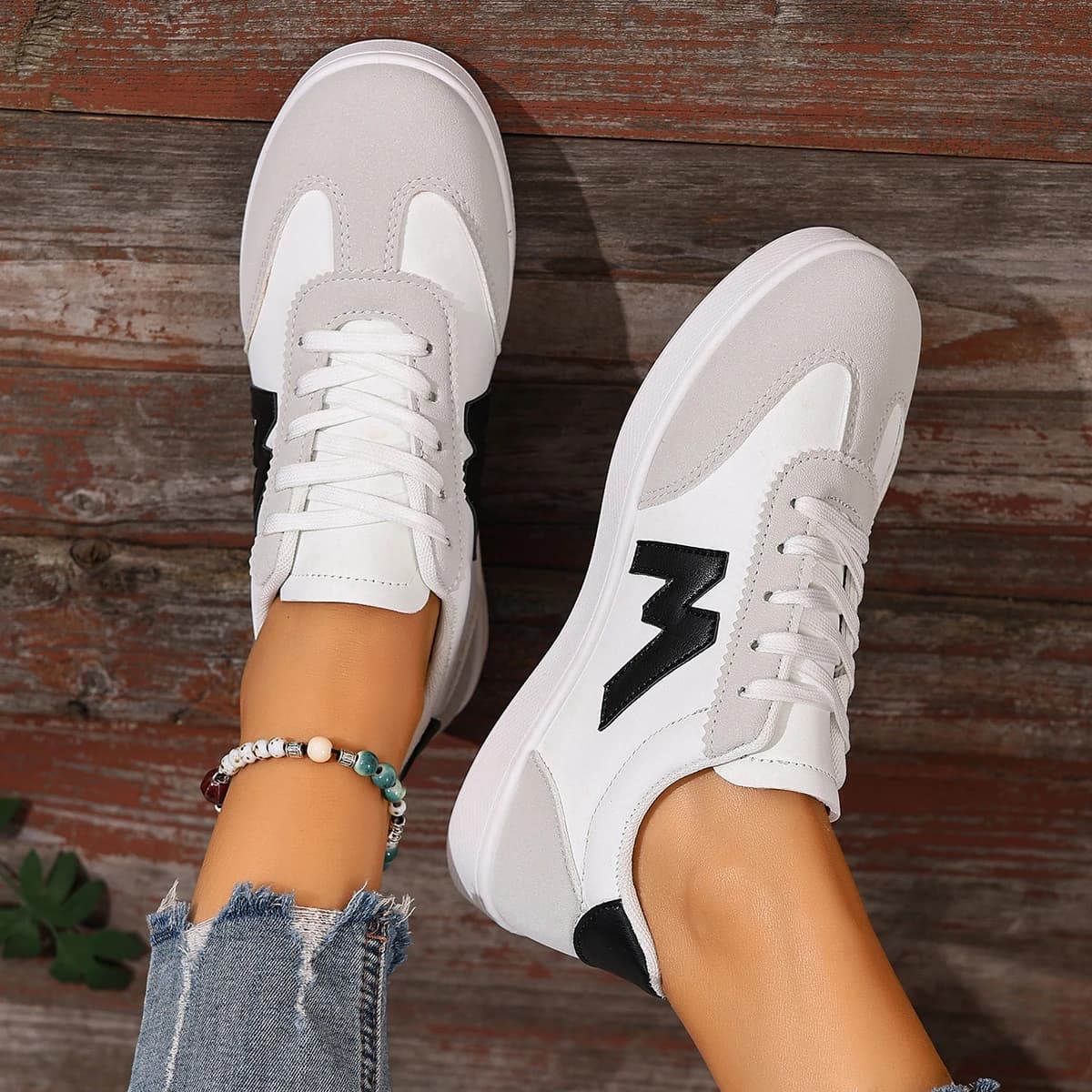 Women Designer Sneakers Round Head Deep Mouth Light Sneakers Versatile Breathable Cross Lace Casual Sneakers Zapatos De Mujer