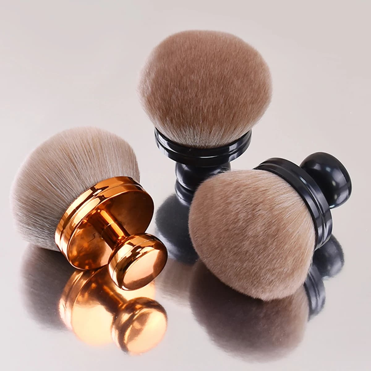 1pcs Makeup Brush for Bronze Blend Self Tan Back Applicator Provides Unblemished Application Without Streaking Brush RoseGold An