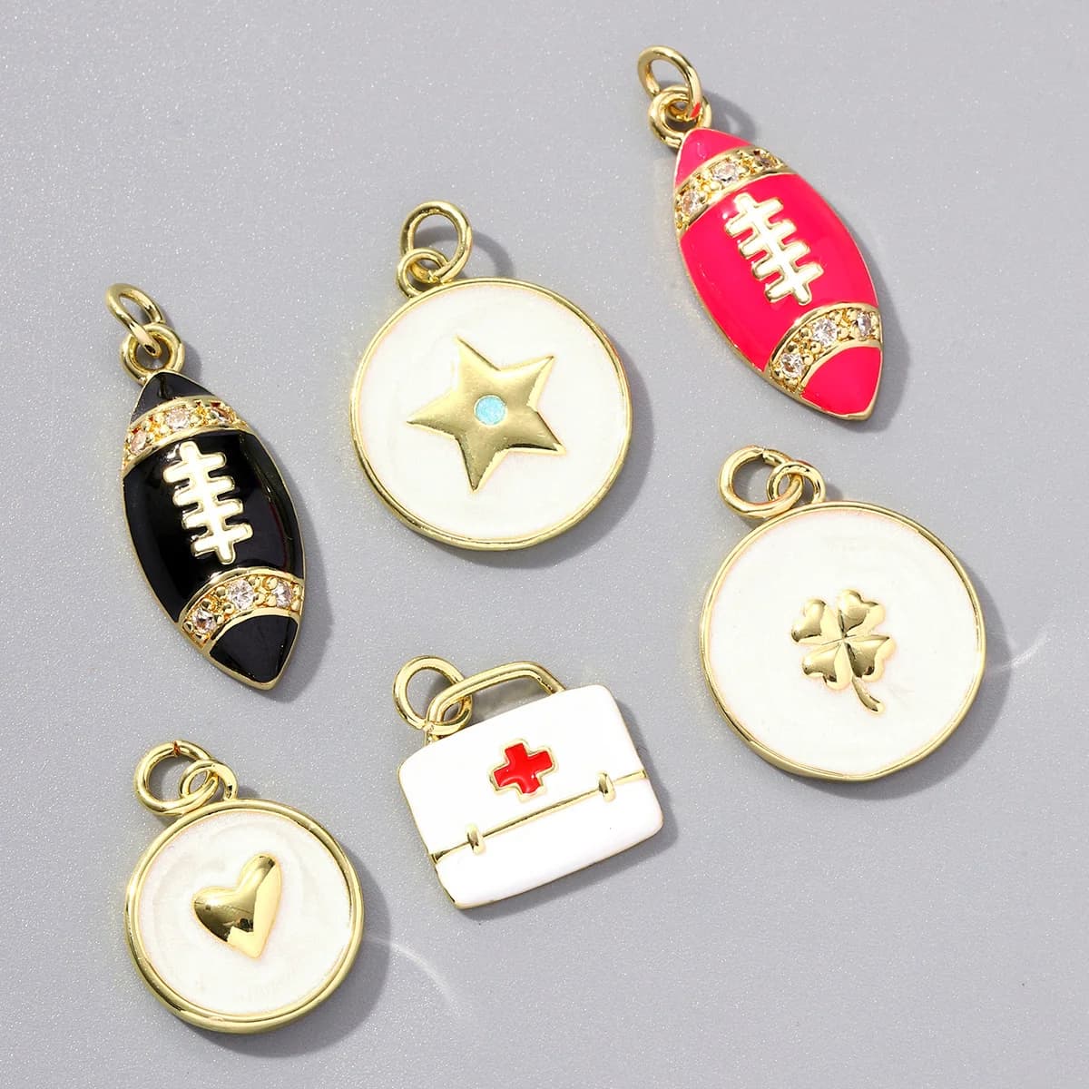 5 pz/lotto Ciondoli smaltati a forma di stella e quadrifoglio, all'ingrosso, alla moda, per kit di pronto soccorso, fai da te, per la creazione di collane e bracciali, gioielli da donna con zirconi cubici a tema rugby