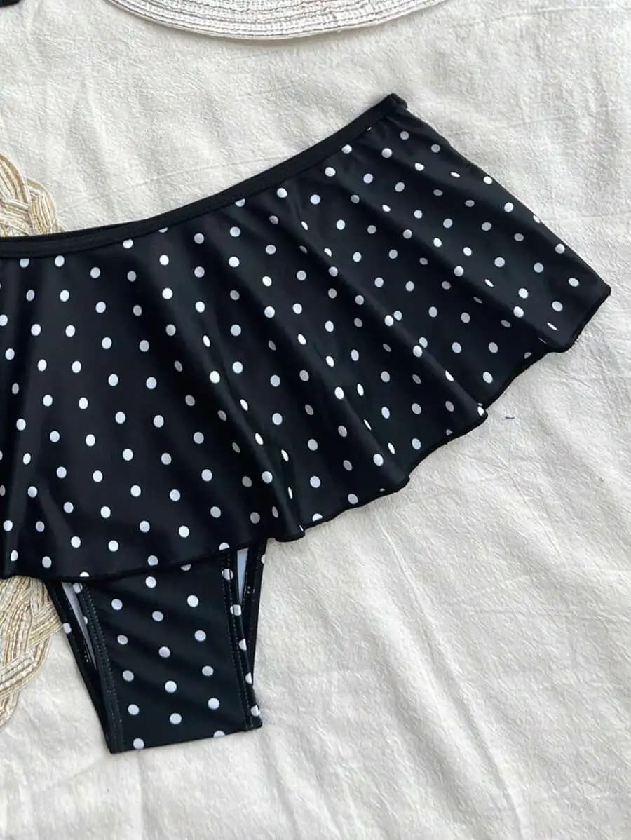 Costume da bagno a due pezzi da donna nero a pois con spalline sottili e fondo con volant svasato