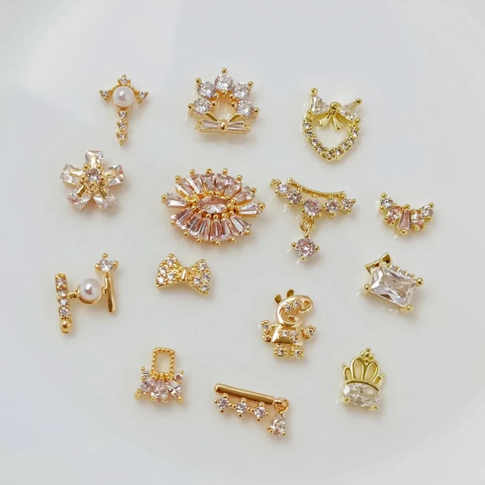 Accessori: smalto per unghie intarsiato con zirconi placcati in oro 14K, adesivi per unghie lucidi, accessori incollati fai-da-te fatti a mano geometrici floreali