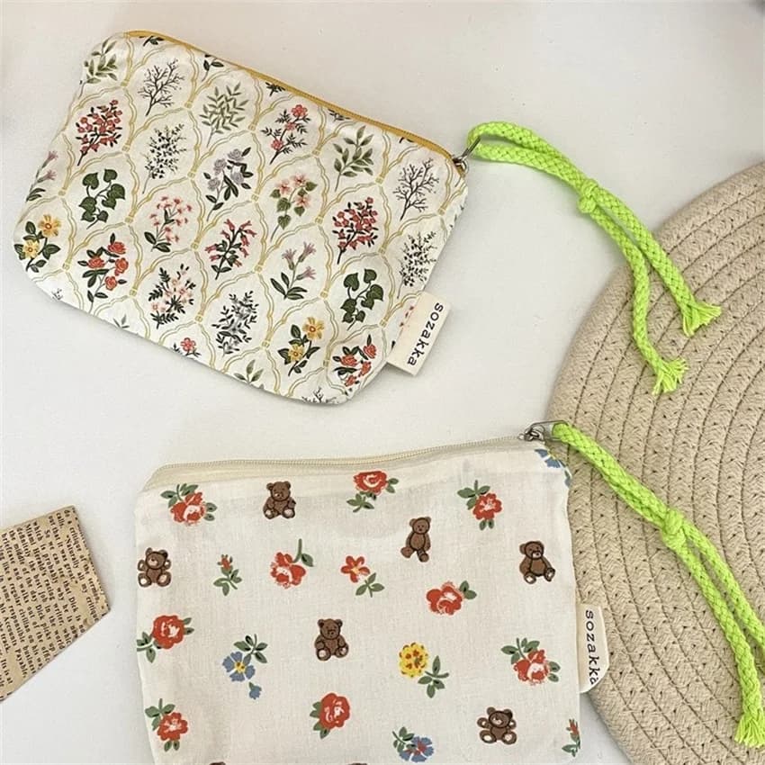 Borsetta da Viaggio Floreale per Cosmetici, Rossetti e Oggetti Piccoli, Organizer Portatile per Gioielli e Chiavi, Pochette da Donna