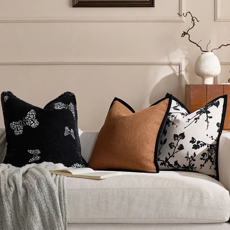 French Retro Jacquard Cushion Cover Modern Luxury High-end Pillowcase Design Black and White Pillow Covers Decorative Home Decor