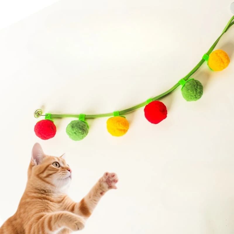 Giocattolo Interattivo per Gatti con Corda e Campanello, Gioco Autonomo per Gattini, Accessorio Essenziale per Alleviare la Noia