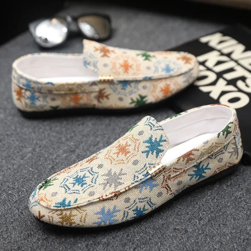 Mocassini estivi in tela per uomo, scarpe casual dal design alla moda, scarpe slip-on leggere e traspiranti, scarpe da guida antiscivolo da uomo