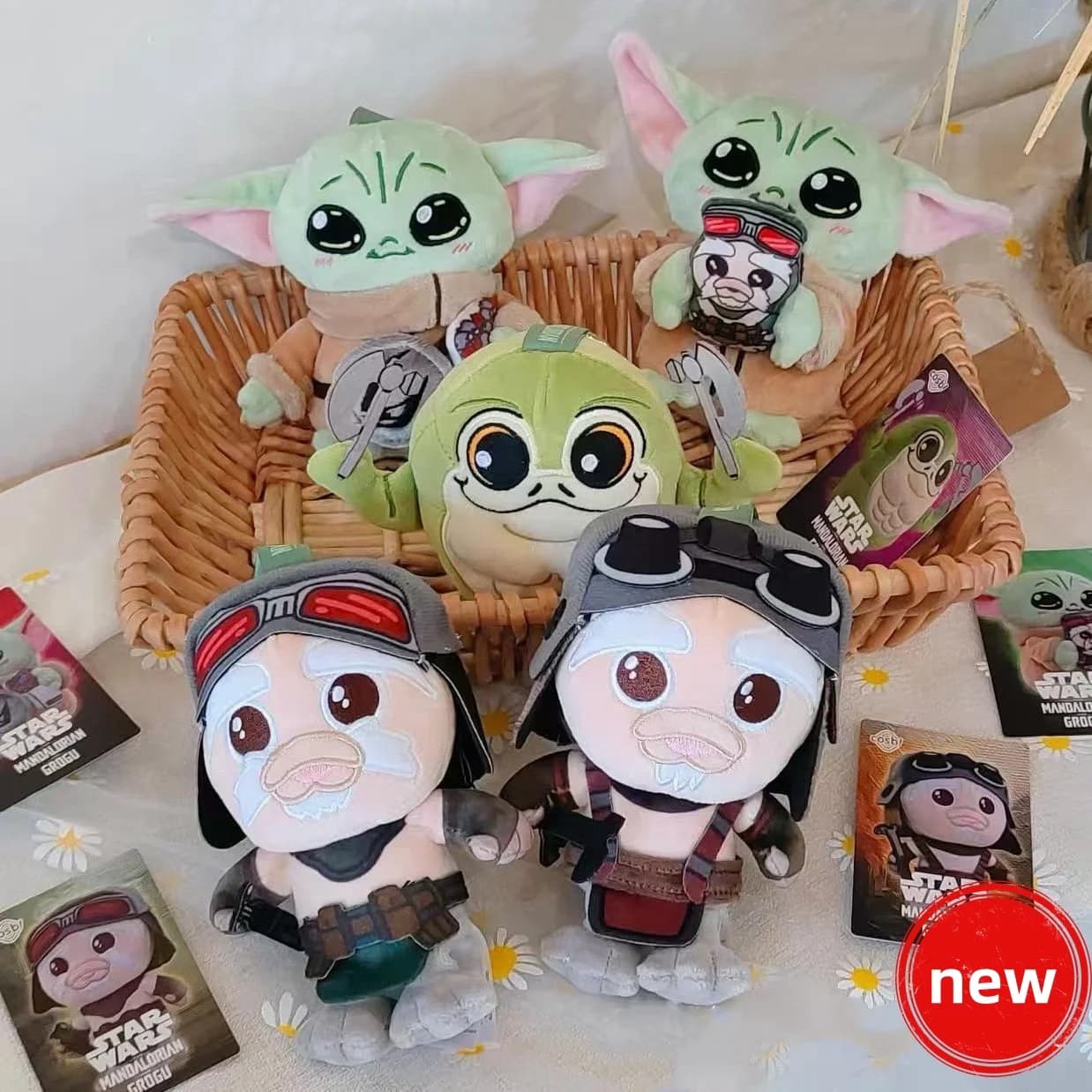 Hot Toys Cosbi Portachiavi in Peluche The Mandalorian e Grogu Mystery Collection Blind Box Ciondolo da Collezione Regalo per Fan Adulti
