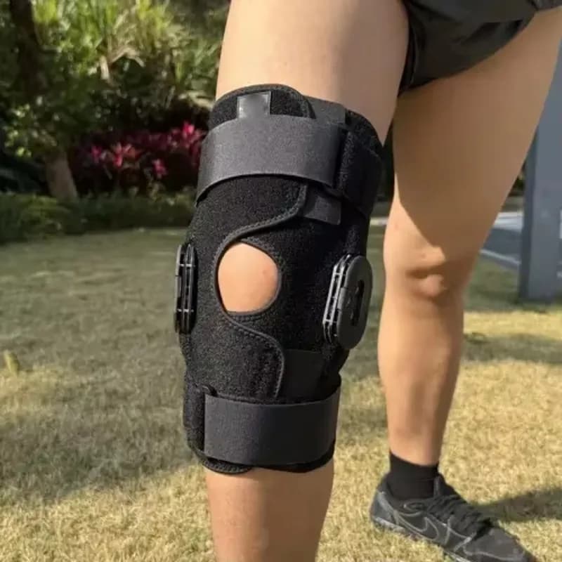 Ginocchiera con quadranti di bloccaggio Ginocchiera incernierata con stabilizzatori laterali Supporto per ginocchiere mediche per recupero post-otore MCL ACL