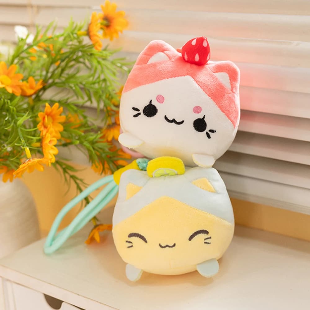 Simulazione fragola gattino gatto ciondolo giocattoli di peluche borsa fascino gatto limone peluche zaino accessorio regalo di compleanno di Natale