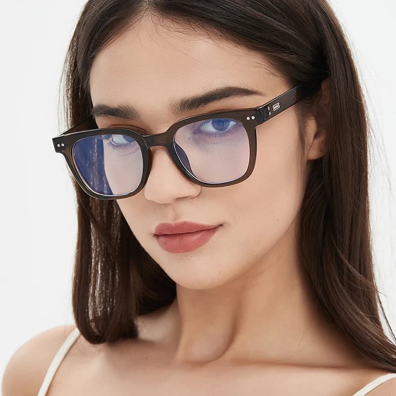 2025 New Sunglasses Fashionable Rice Nail Sunglasses Ultraviolet Sun Protection Men Driving Sun Protection MN5533