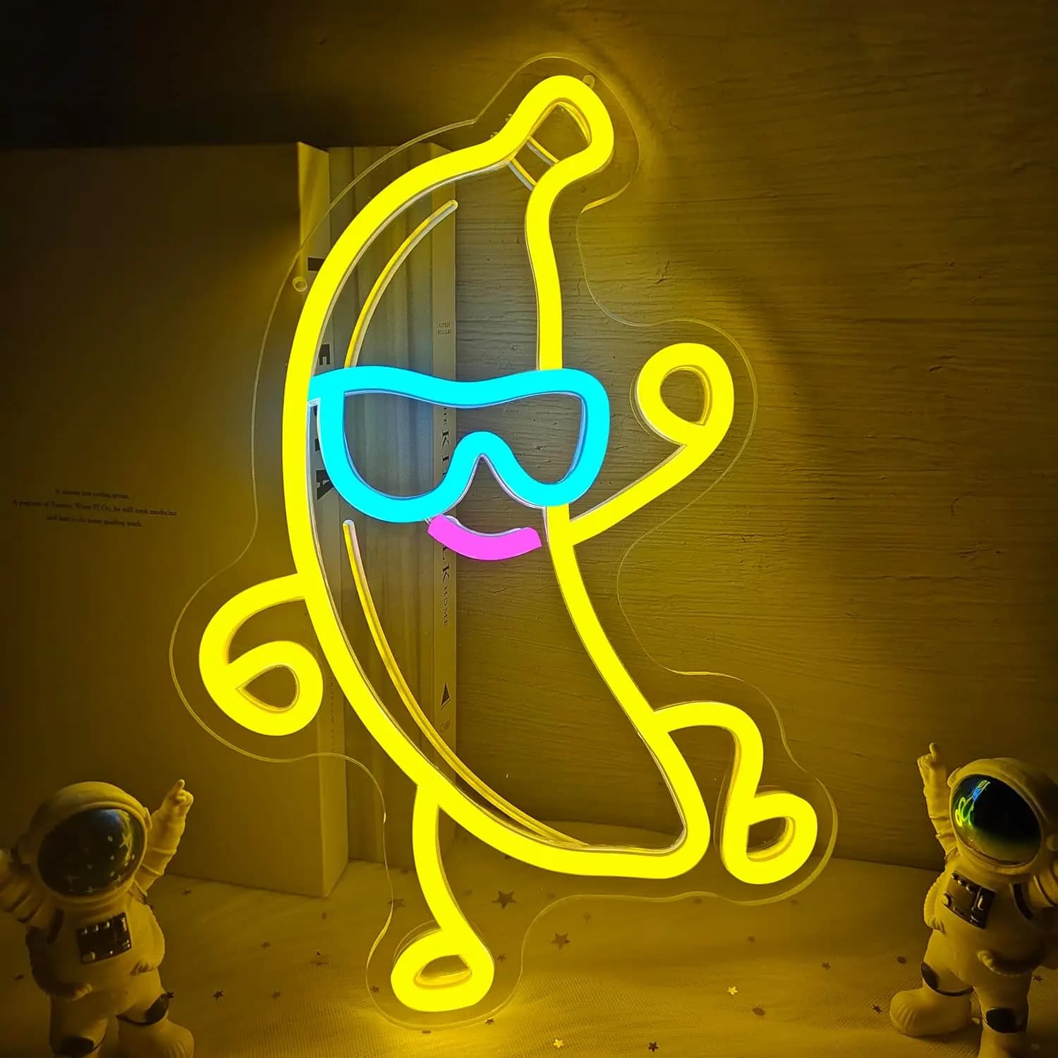 Banana Dancing Neon Sign LED Dimmable Wear Occhiali da sole Cool Neon Lights per la camera da letto Negozio di frutta Festa di compleanno Decorazione da parete