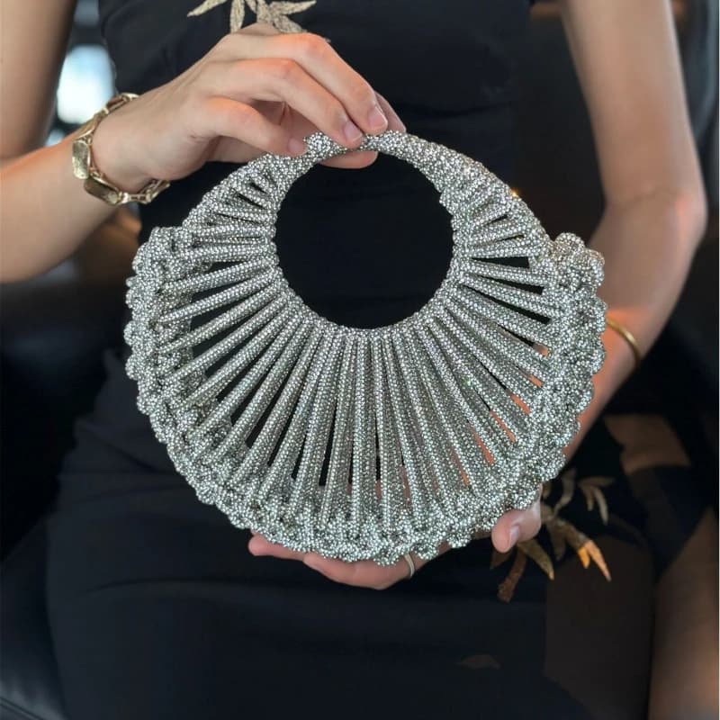 Borsa da Sera Lucida con Pochette Femminile 2026 Tendenza Intrecciata a Mano in Rayon Argentato Borsa Circolare Nuova Elegante Lussuosa per Matrimoni Feste e Banchetti