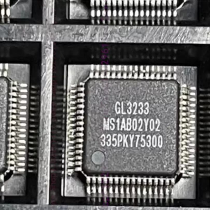 10 pz Nuovo GL3233 QFP-64 USB3.0 Lettore di Schede di Memoria Chip Controller