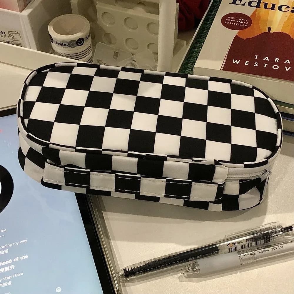 Astuccio per matite a scacchiera bianco nero di lusso per ragazze dei ragazzi Astuccio per matite per scacchi portatile di grande capacità Cancelleria per studenti