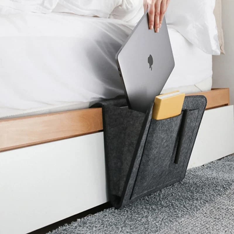 Borsa portaoggetti da comodino in feltro Custodia da letto Borsa da scrivania Divano TV Telecomando Caddy sospeso Organizzatore portaoggetti per divano Tasche porta letto