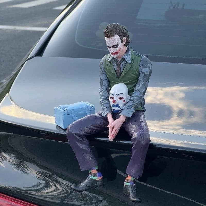 Nuovo Joker Heath Ledger Action Figures Decorazione del tetto dell'auto Maschera selvaggia portatile Statua Modello di bambola per auto Collezione di giocattoli Regalo di Natale