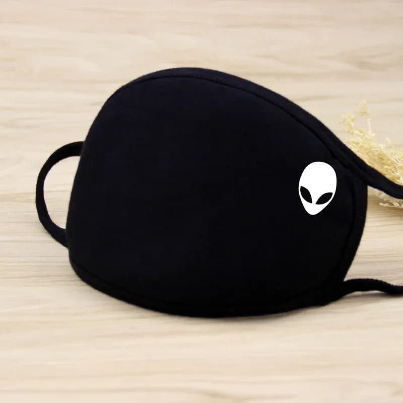 Black Adult Masks can be reused Washable Masks Cotton Mascara Mask with heart-shaped pattern for breathable and dust-proof adults.