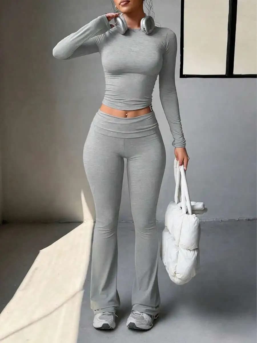 Set da donna composto da top corto a maniche lunghe senza cuciture e leggings a vita alta a gamba larga