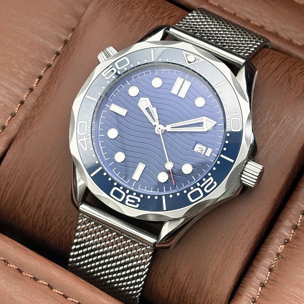 2025 NUOVI orologi da 42 mm Orologio di lusso Orologio meccanico automatico da uomo per cinturino in acciaio inossidabile con movimento ST1612/8215