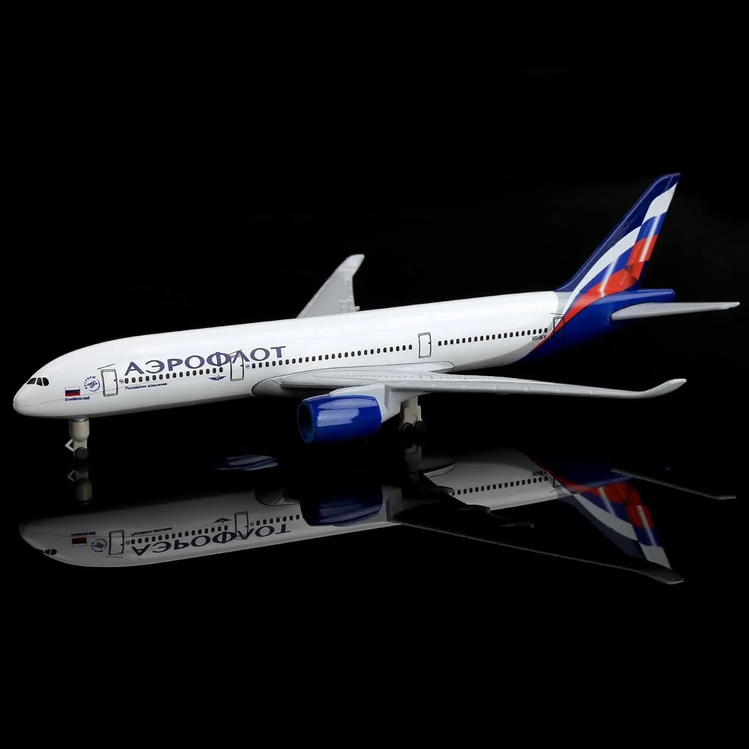 20cm Alloy Plane Model Russia A350 Diecast Metal Airplane Model Kits with Stand wheel for Aviation Enthusiast Gift or Plane Toys
