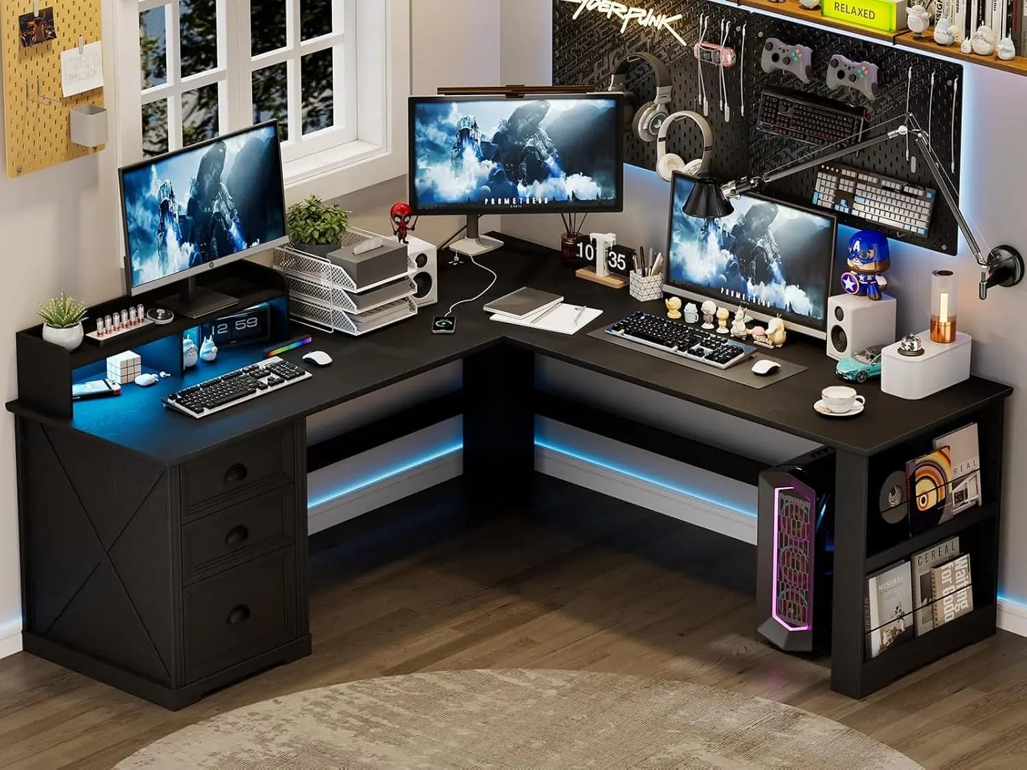 Scrivania a L con Supporto Monitor, Prese di Corrente, LED, Armadietto Portadocumenti, 59 Pollici, Angolare per Gaming e Ufficio, Personalizzabile