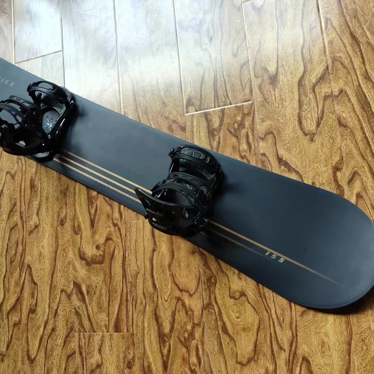 Pronto per la spedizione in stock Snowboards con fornitura diretta in fabbrica di rilegatura