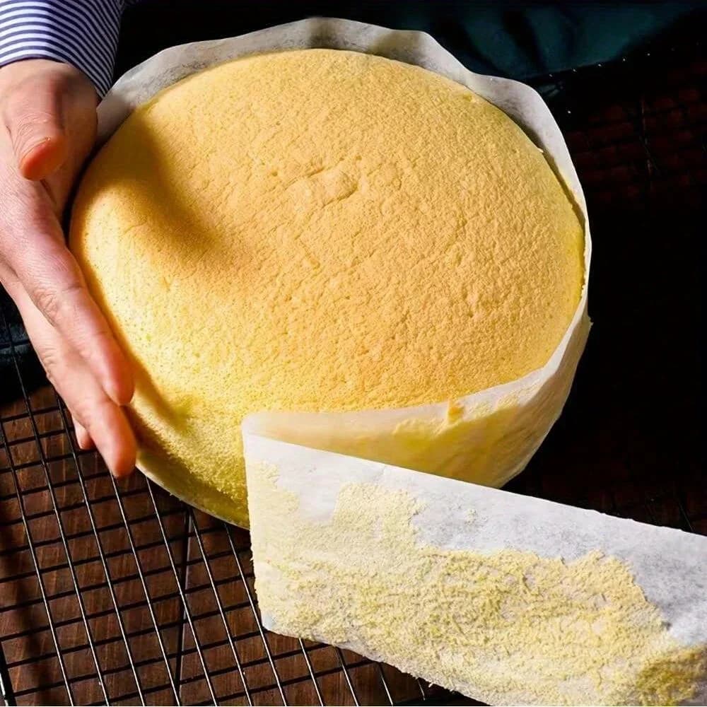 Non-stick baking paper, oil paper - suitable for use in microwave ovens, and for packaging in air fryers for barbecuing