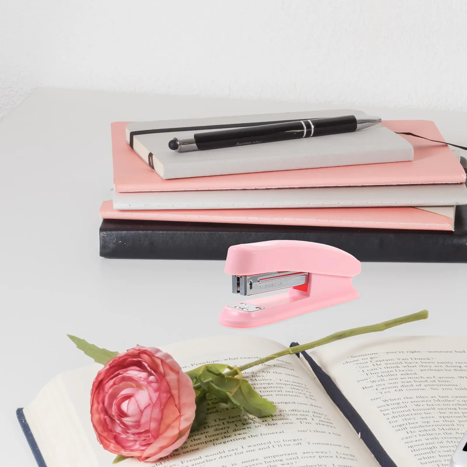 Piccolo Graffettatore Portatile in Metallo e Plastica, Graffettatore da Scrivania Compatto, Strumento di Rilegatura Manuale per Forniture da Ufficio e Aula