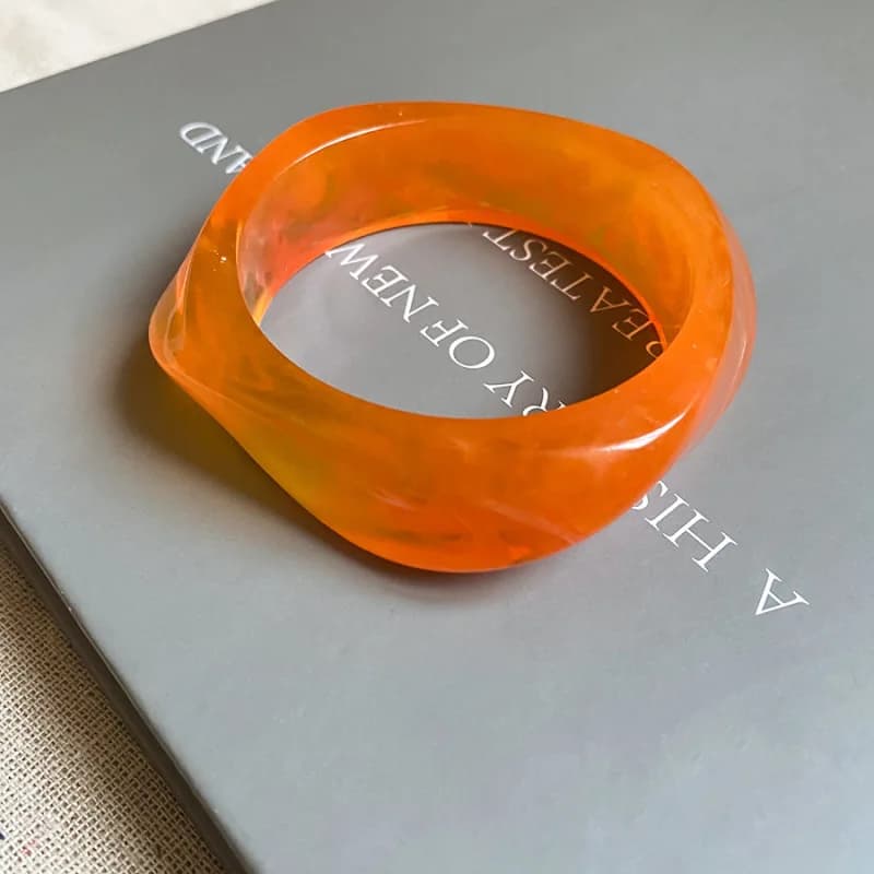 Bracciale aperto rotondo in acrilico transfrontaliero, braccialetto fresco, dolce, semplice e versatile, gioielli di fascia alta di nicchia per le donne