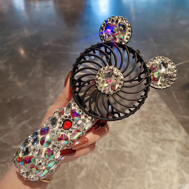 Ventilatore elettrico portatile portatile per cartoni animati con strass Ricarica USB Bellissimo ventilatore estivo per donne Accessori per lo shopping fantastici