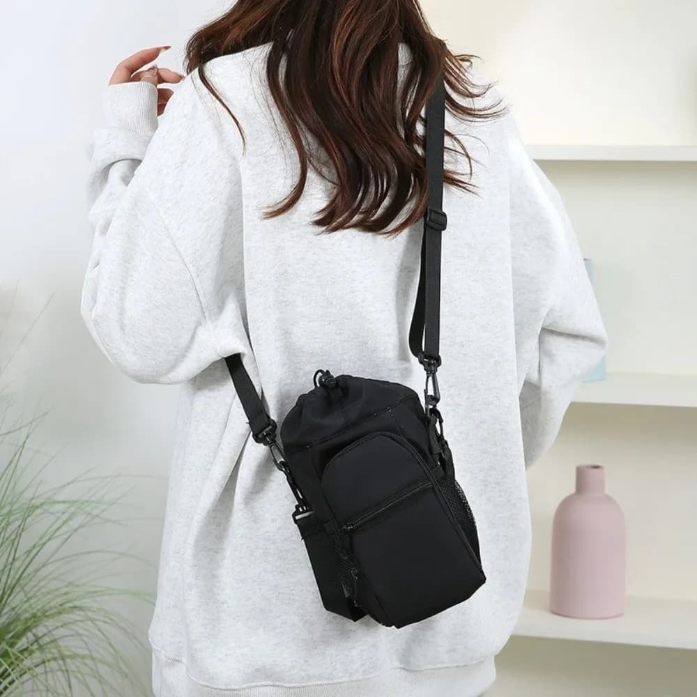 Borsa universale portatile per bottiglia d'acqua, impermeabile, con tasca per telefono, copertura protettiva per tazza isolata, tracolla regolabile, creativa