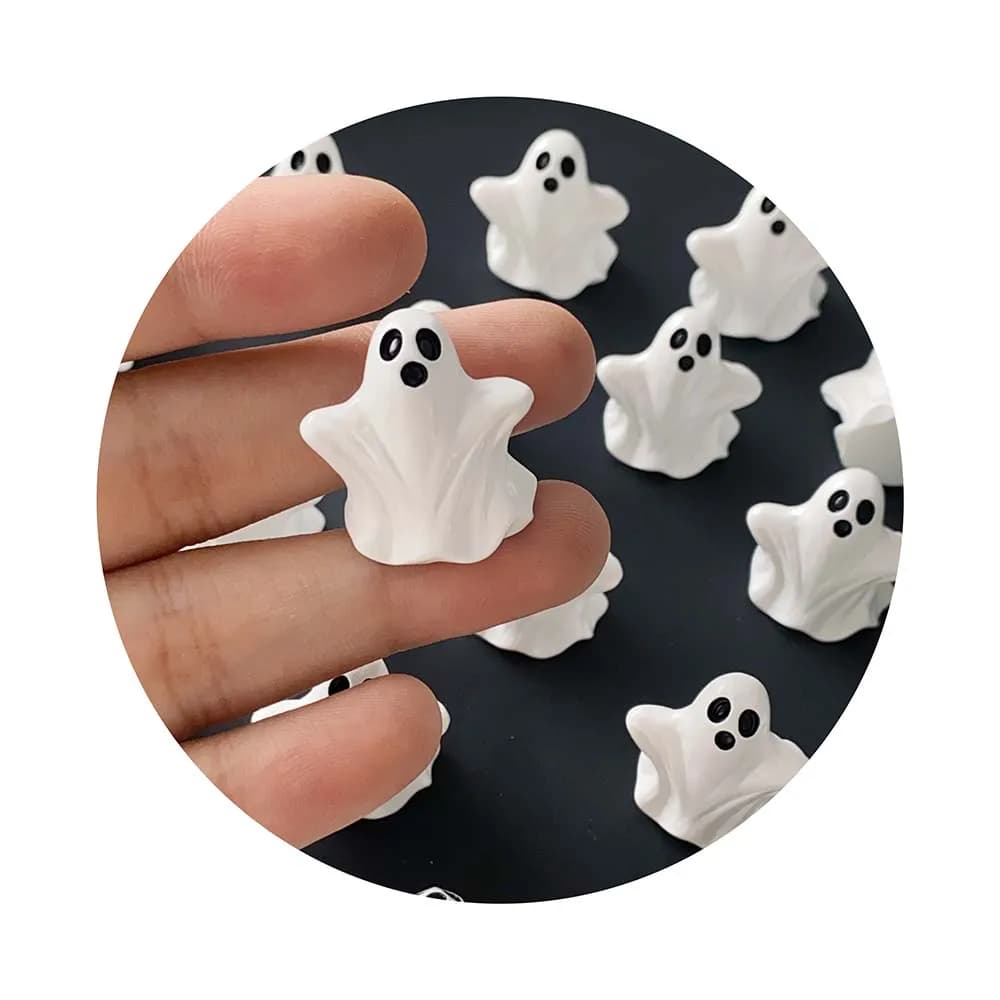 Nice white ghost pendants from Halloween, resin pendant, handicraft with back plate for earrings, key rings, DIY jewelry