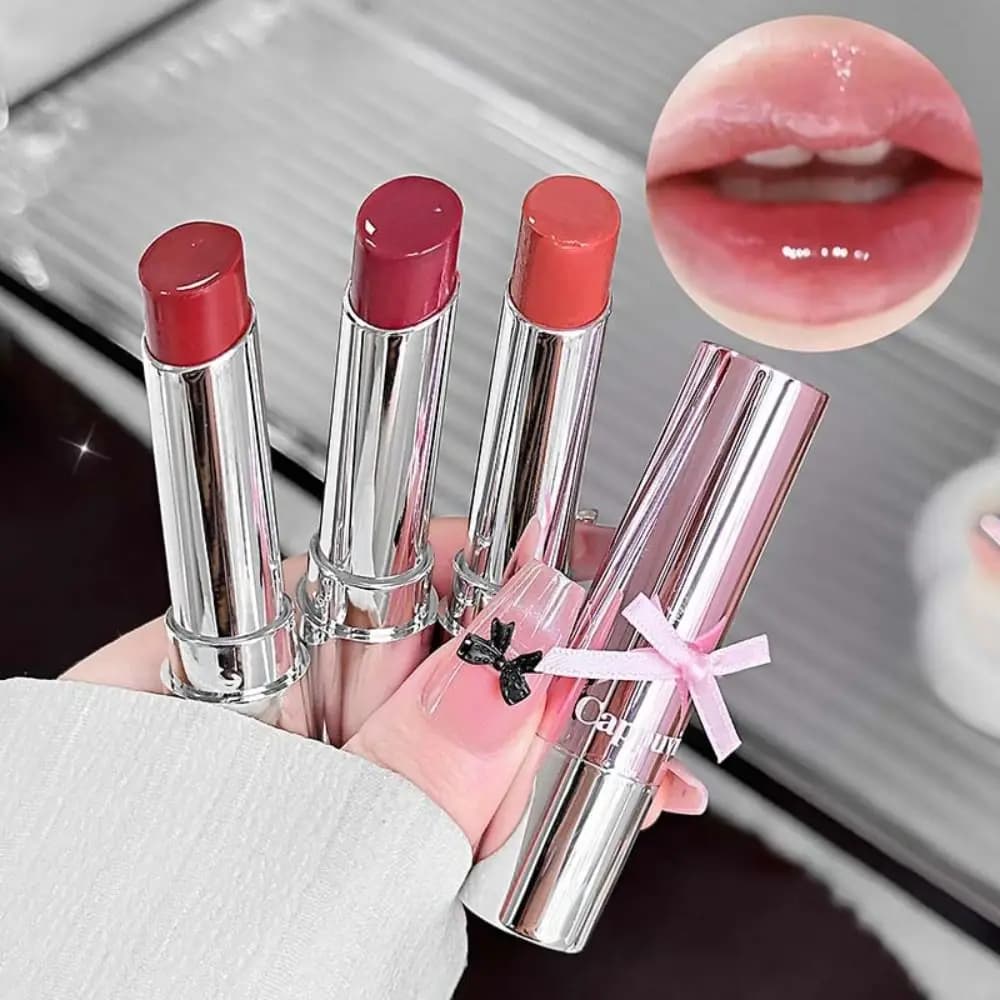 Fashion Fade Lip Lines Moisturizing Lip Balm Light and Hydrating Anti Cracking Lip Makeup Small Beauty and Health Lipstick Girl