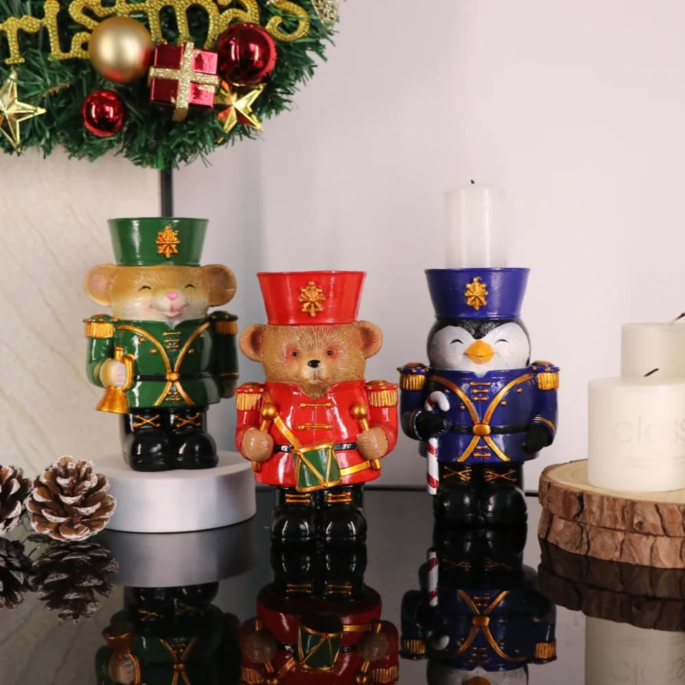 Decorazioni natalizie creative Candeliere Orso Schiaccianoci Guardie Figurine Portacandele Statua di animale carino Ornamenti per il desktop di casa