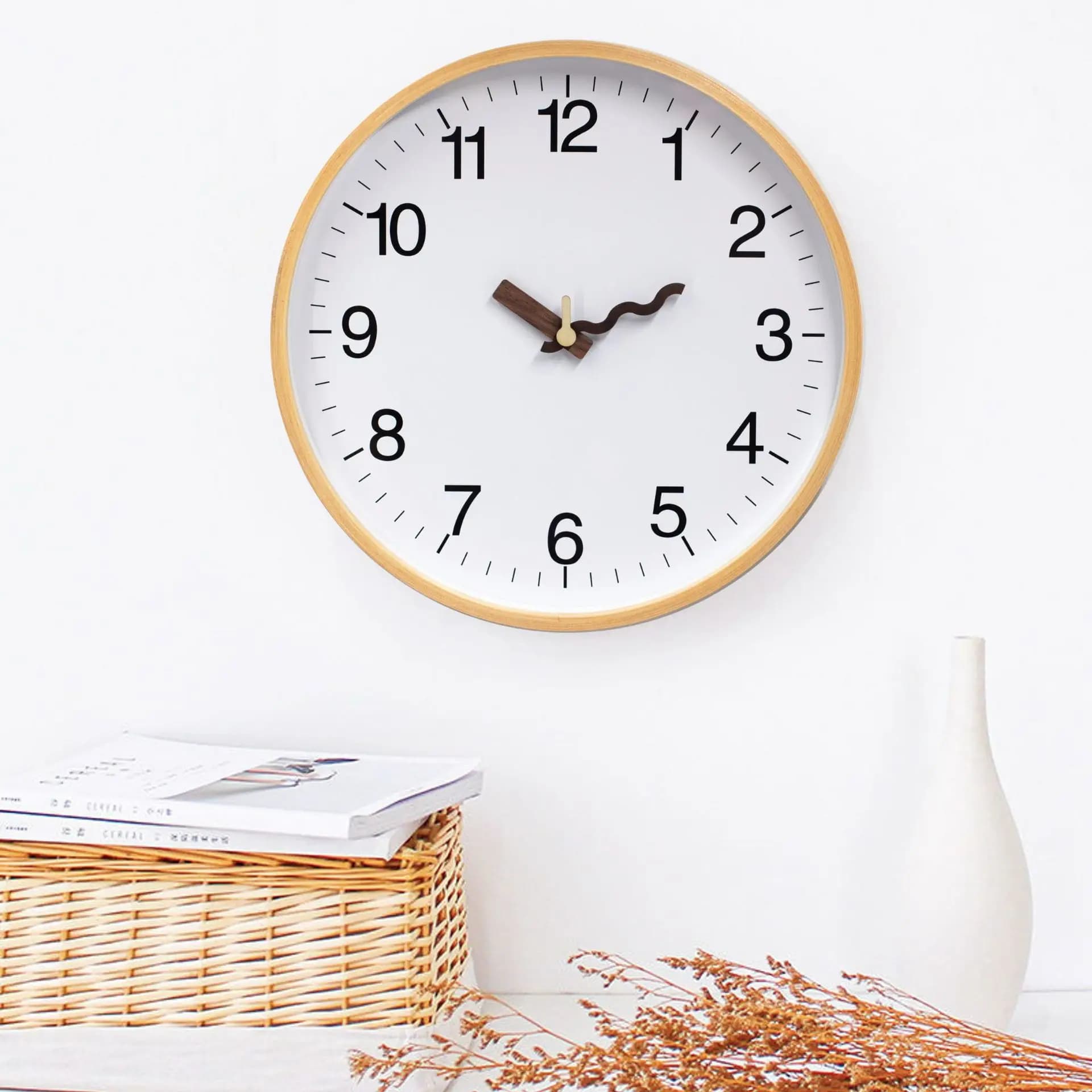 Wooden Wall Clock Living Room Creative Fashion Clock Home Scandinavian Style Bedroom Silent Scanning