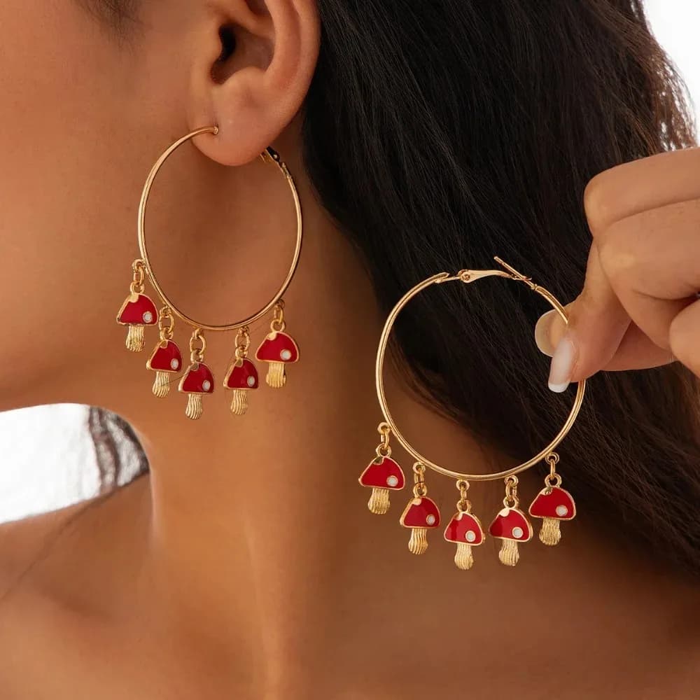 Nuovo creativo Bohemia Rosso Piccolo Fungo Ciliegia Nappa Ciondolo Esagerato Grandi Orecchini A Cerchio per Le Donne Alla Moda Carino Foresta Gioielli
