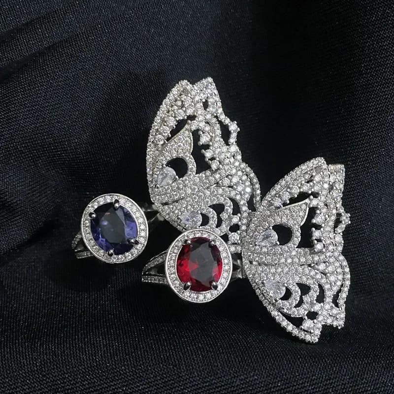 MDL Moissa! Anello a farfalla grande di lusso leggero stile mite Nuovo anello rosso granato con ametista blu che cambia nicchia regolabile