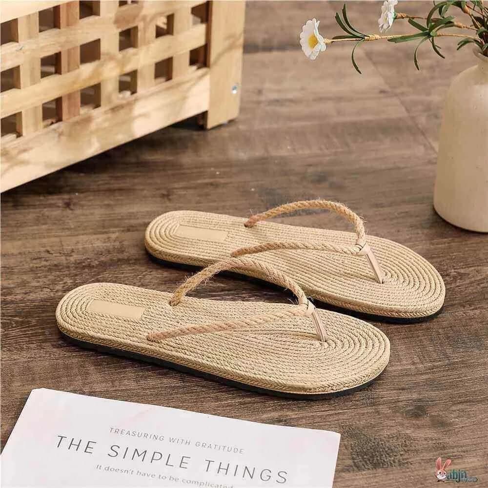 Sandali in Paglia Intrecciata alla Moda, Ciabatte Unisex da Esterno, Casual con Cinturino a T, Materiale Interno in EVA, Suola Spessa in PE, Colore Puro
