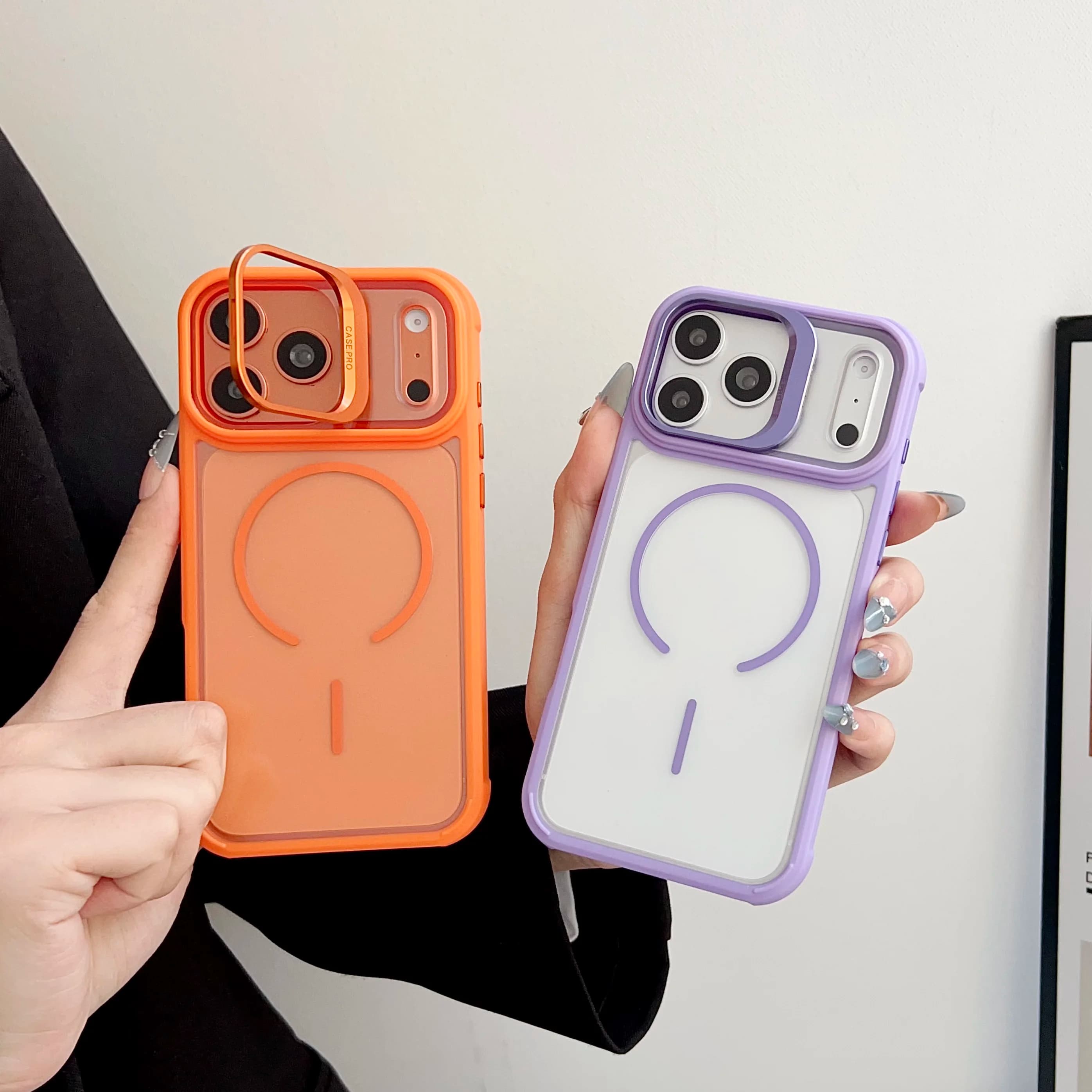 Custodia Magnetica Antiurto Trasparente con Ricarica Wireless per iPhone 17 Pro Max, Cover Rigida Sottile con Protezione Fotocamera in Metallo e Supporto Kickstand