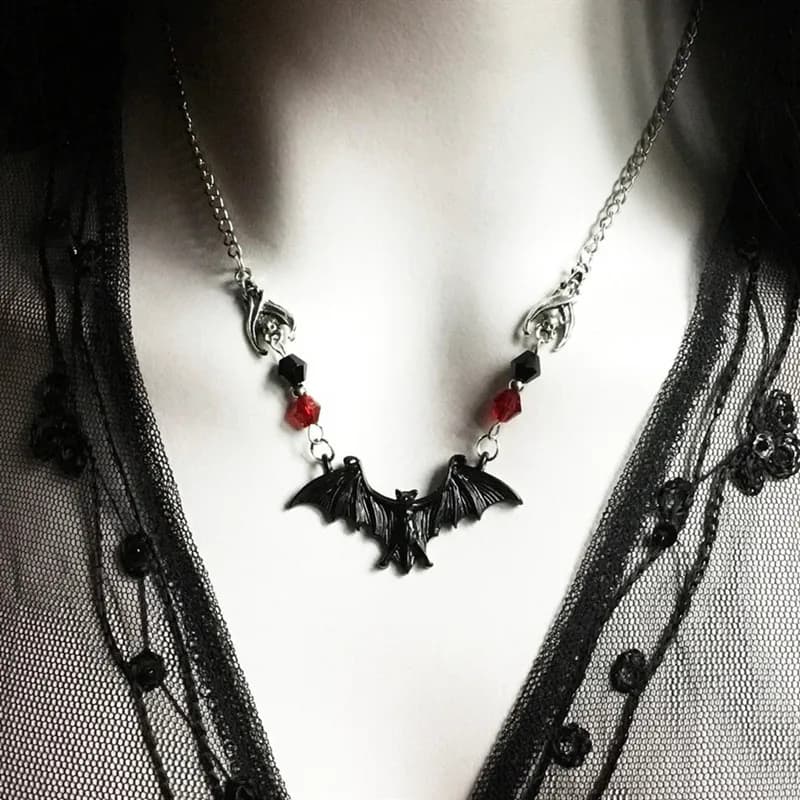 Collana gotica con catena di perline di cristallo punk per donna Animale horror Pipistrello nero Gioielli punk Regalo Girocollo strega Regalo di Halloween