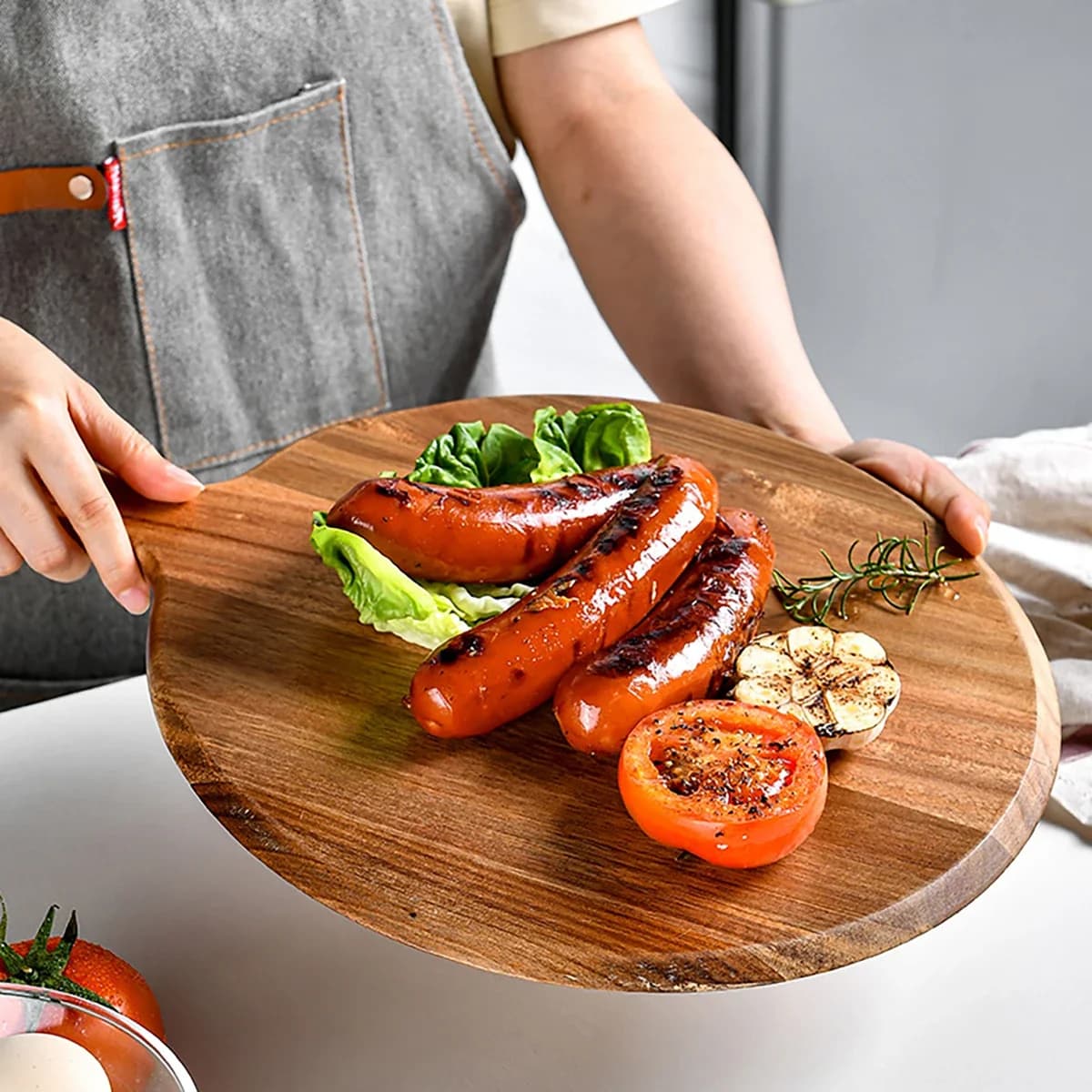 1 piece wooden hanging circular cutter with kitchen cutter handle for fruit and vegetable for domestic use