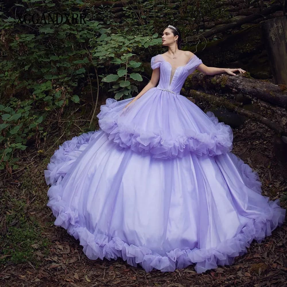 Personalizzato Lavanda Lilla Abito Quinceanera Abito da ballo Pieghe Perline Corsetto di cristallo Dolce 16 Vestido De 15 Anos Compleanno Gala