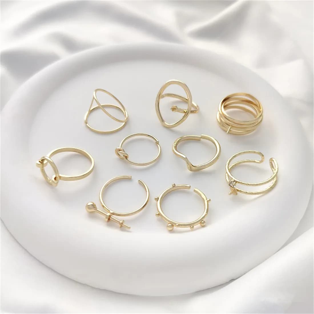 Pacchetto in oro 14 carati moda giapponese e coreana Set di perle a mezzo foro anello intrecciato fatto a mano anello aperto di lusso leggero fai da te B709