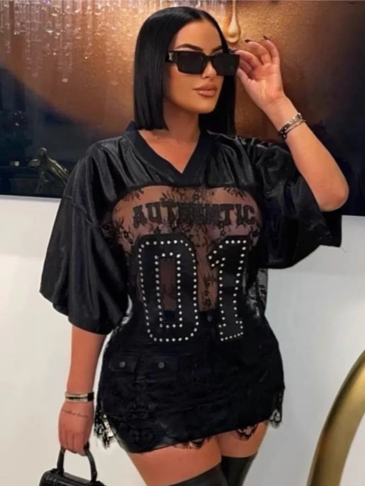 T-shirt con stampa di lettere Top donna 2025 Primavera Estate scollo a V vedere attraverso maniche corte allentate senza schienale Y2K tendenza sexy streetwear top