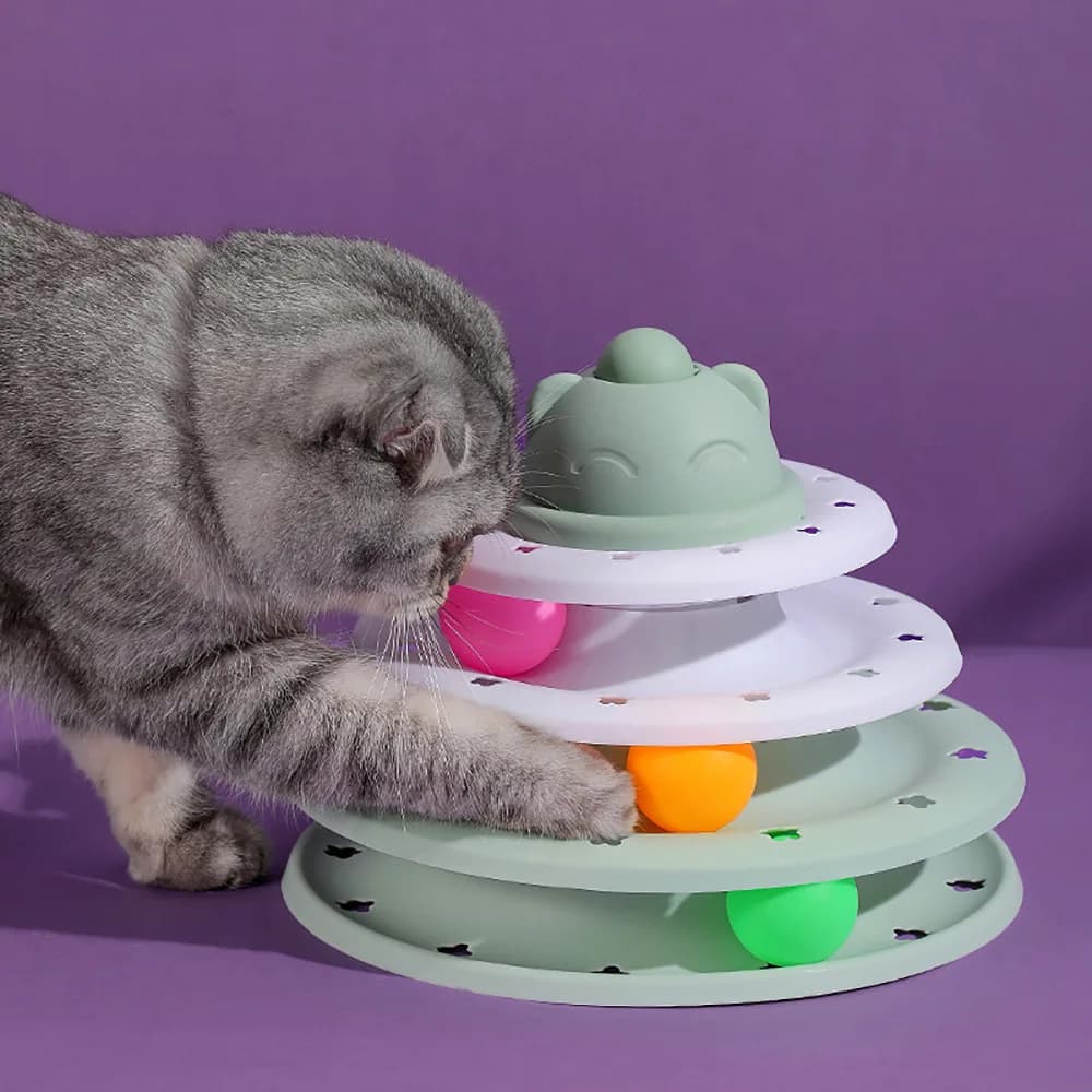 Torre Gioco per Gatti a 4 Livelli con Piattaforma Girevole e Palline Rotolanti, Giocattolo Interattivo per l'Allenamento dell'Intelligenza, Pista Puzzle, Giochi Divertenti e Accessori