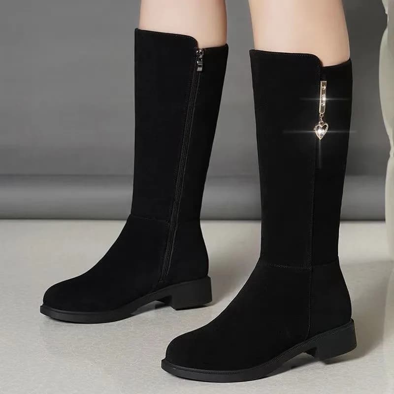 NEW snow boots in winter women's warm plush Casual all-fly cotton fashion zipper side shoes winter high boots in thigh Botas Mujer