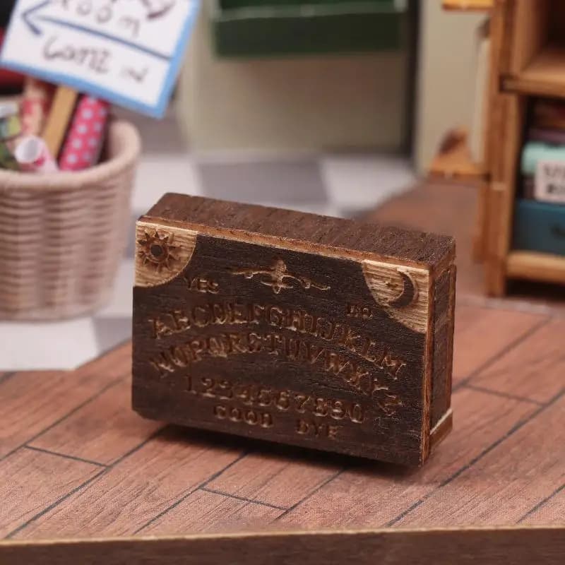 /Kb/Mini Wooden Ouija Board With Drawer Miniature Spirit Board Micro Landscape Scene Ornament Home Desktop Decoration Retro