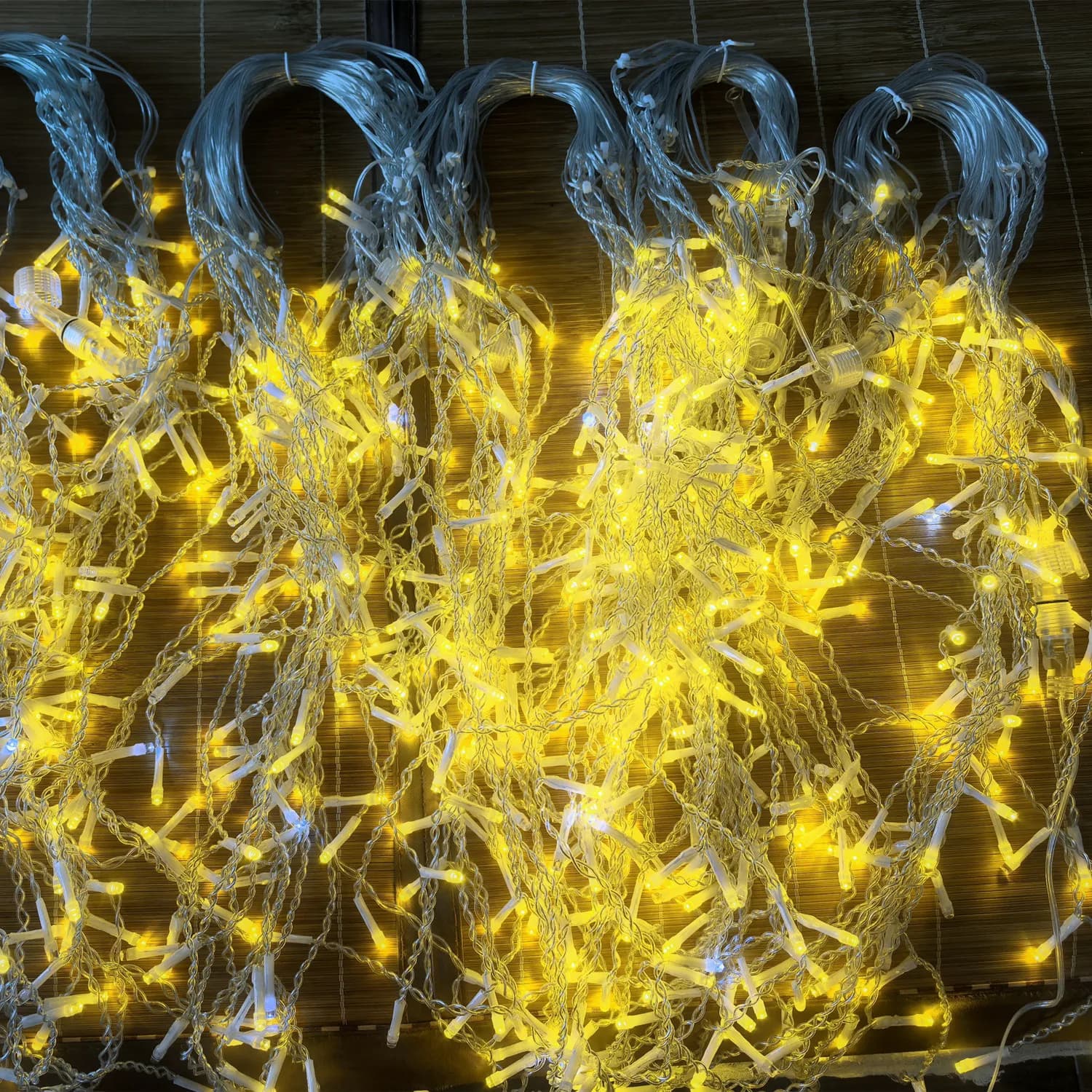 Outdoor Icicle String Lights with White Sparkling Bulbs Like Stars, Christmas Decorations LED Fairy Lights for Garden Yard House