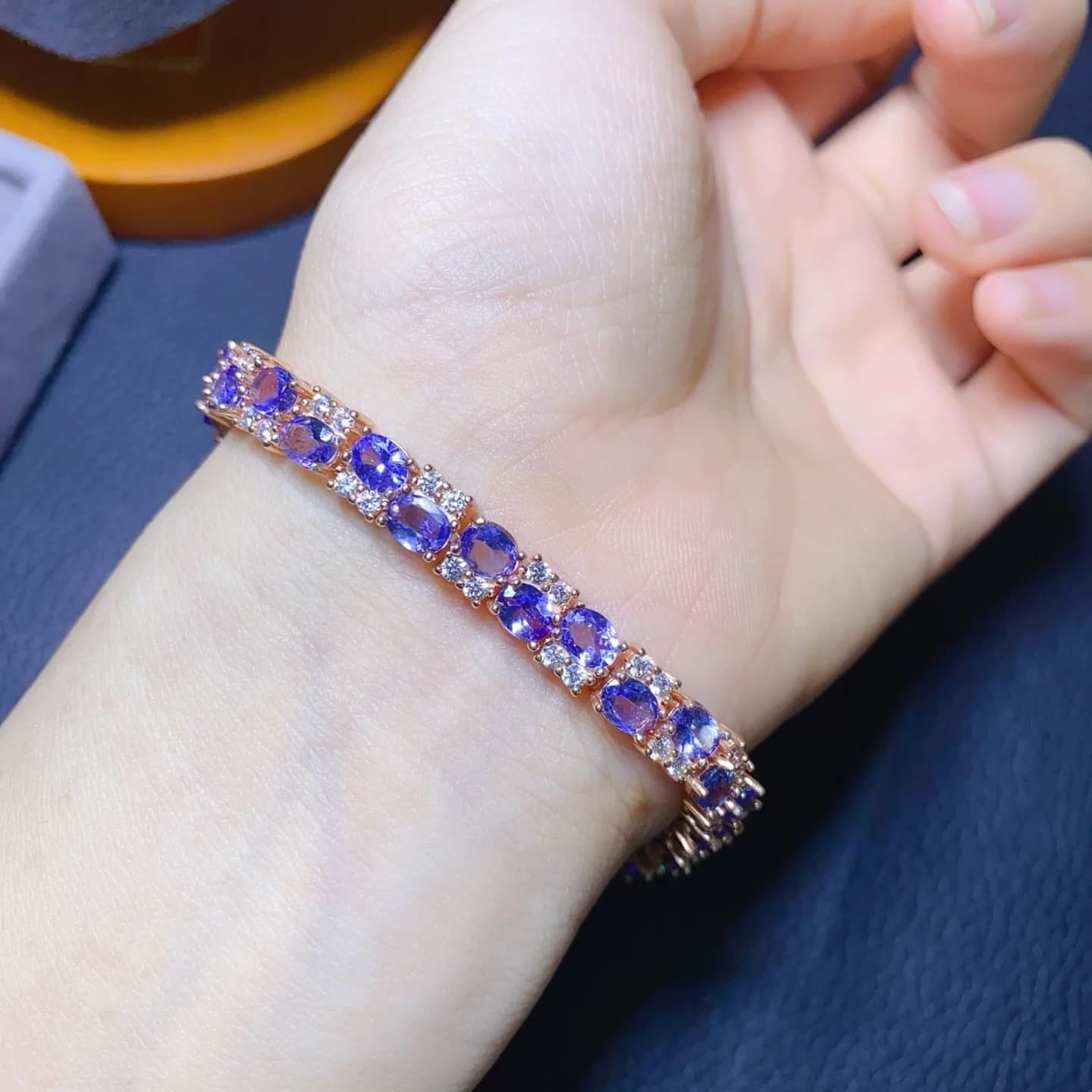 Bracciale in argento sterling S925 con tanzanite naturale, pietra principale trasparente, certificato di pietre preziose da 4x5 mm incluso