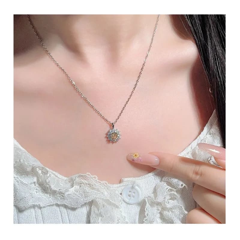 Exploding Sunflower Pendant Necklace Women's Light Luxury Temperament High Sense Internet Celebrity Same Clavicle Chain New